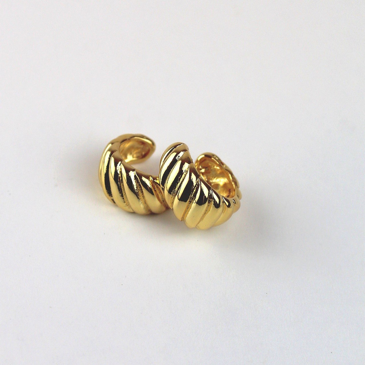 CROISSANT CUFFS