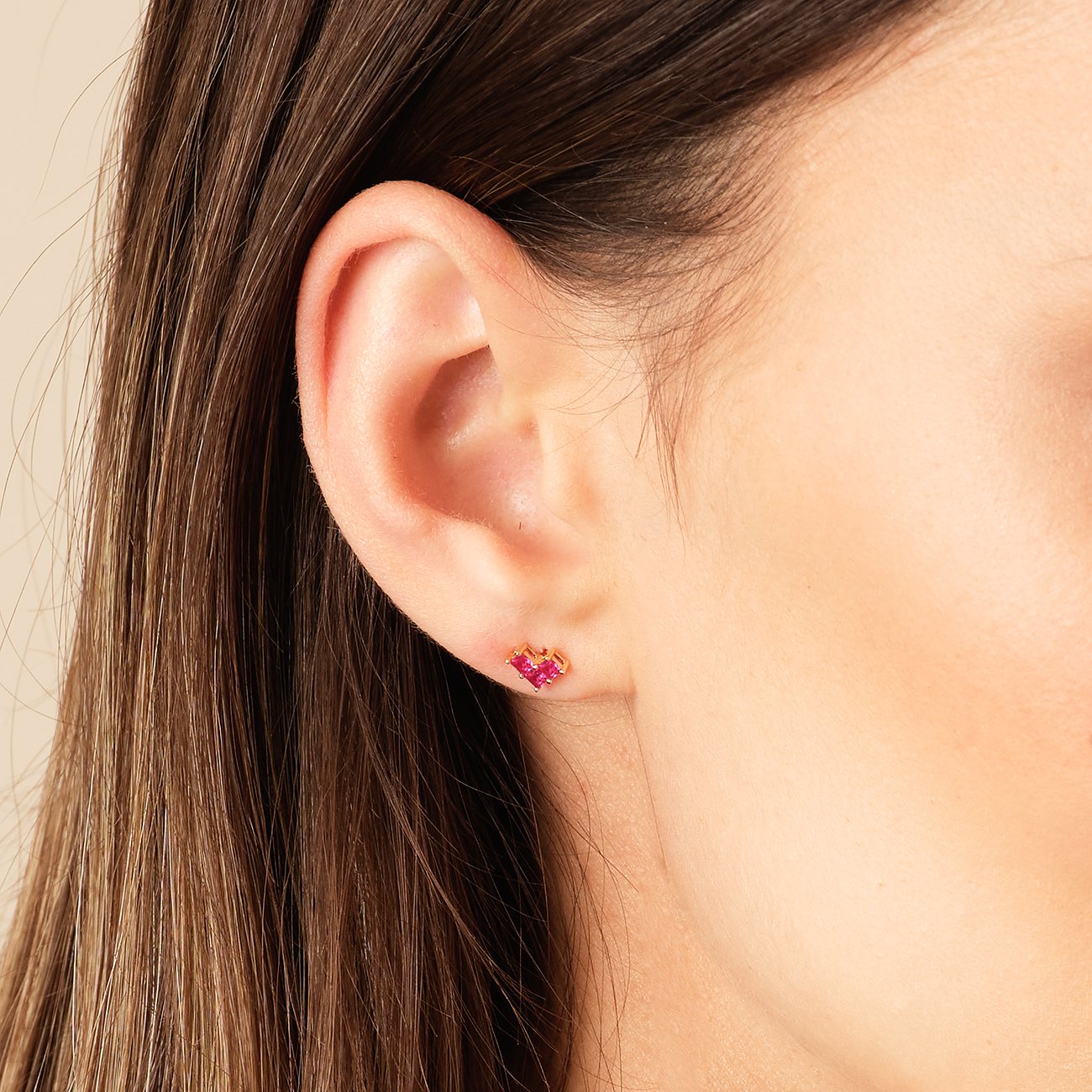 SCARLETT STUDS