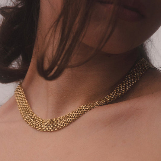 LISSA NECKLACE