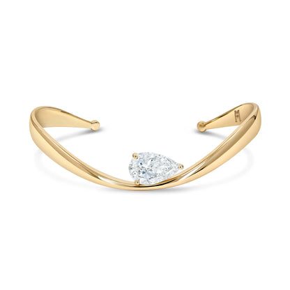 CURVY BANGLE