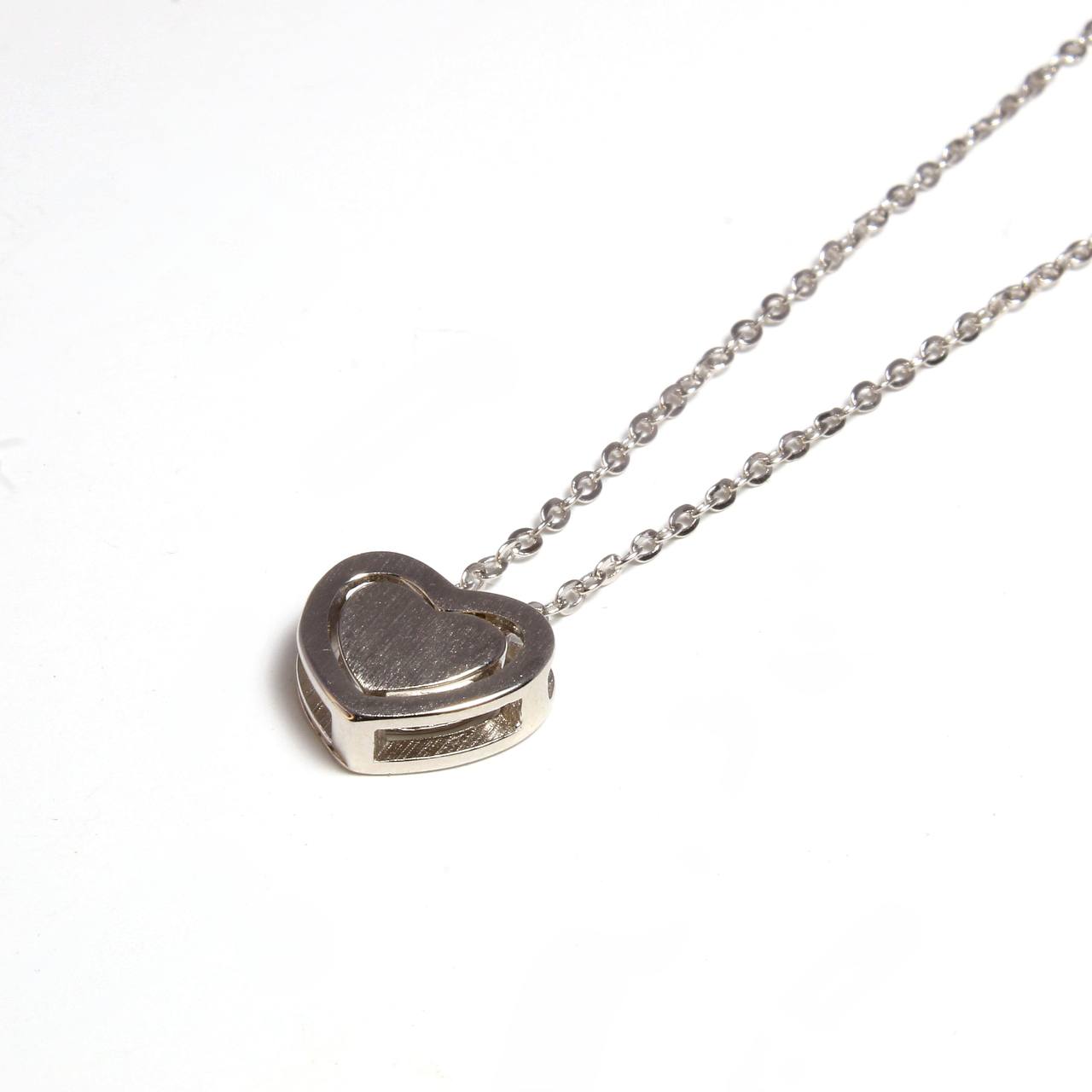 COLLAR TO BE IN LOVE