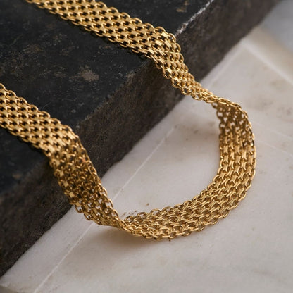 LISSA NECKLACE